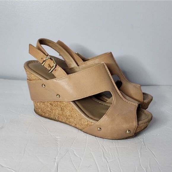 Kenneth Cole Reaction Tan Wedge Sandal Size 10 open toe strappy back - Picture 2 of 6